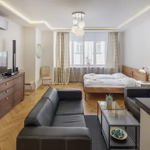 **** Aparthotel Selinor Old Town Česká republika